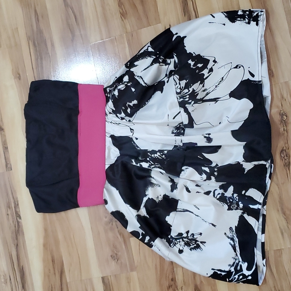 Speeckless strapless cocktail dress with pockets